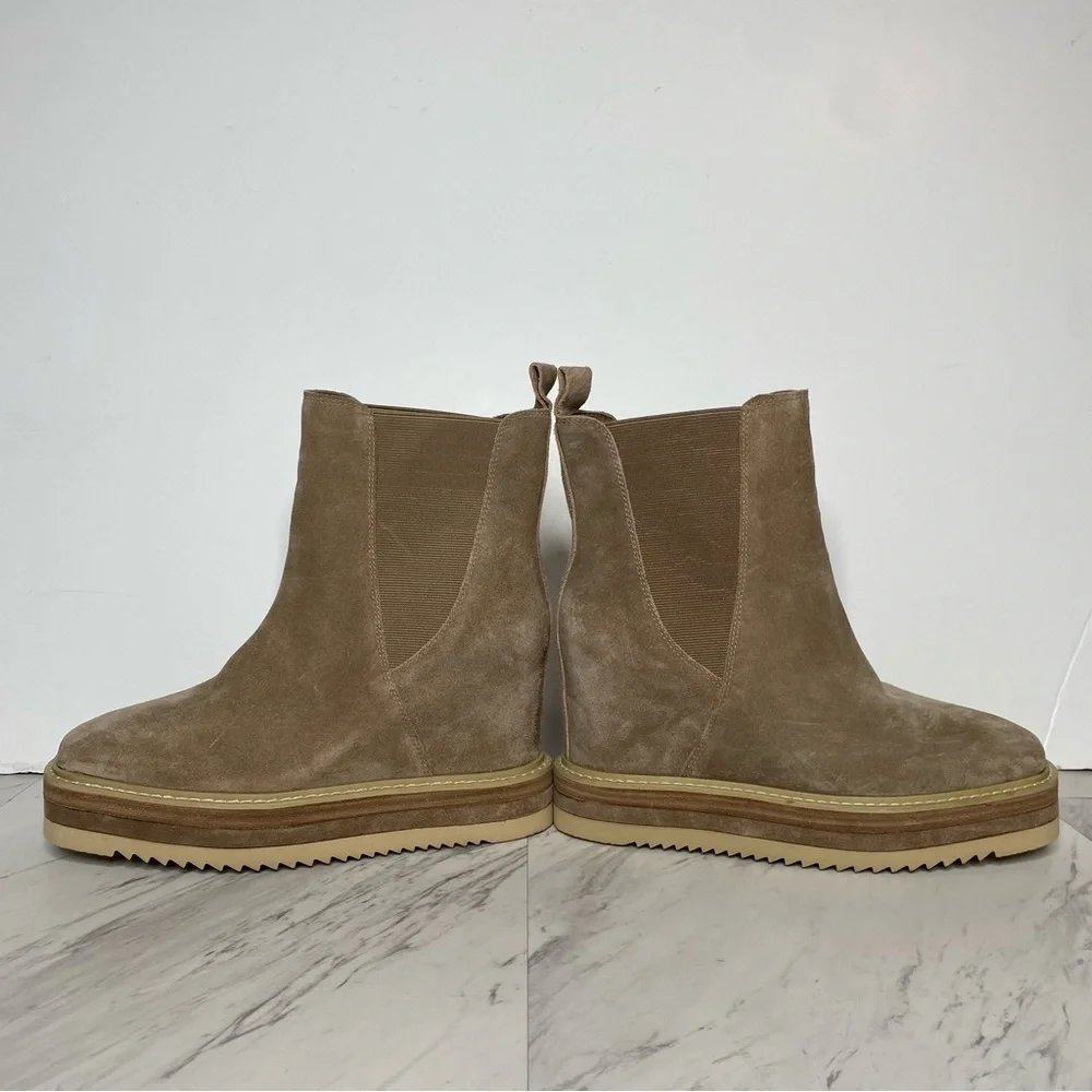 Vince Camuto Omassa Suede Wedge Heel Chelsea Bootie 8 1/2 M